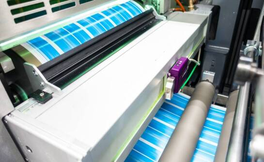 Zastosowanie drukarki CL S700 w produkcji samoprzylepnych etykiet