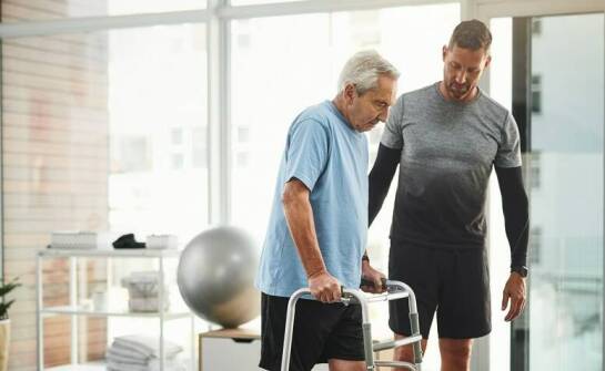 Jak długo może trwać rehabilitacja kręgosłupa po urazie?