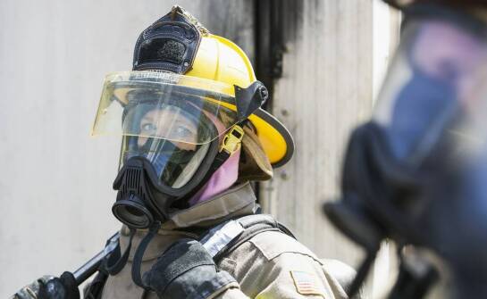 Maska przeciwgazowa a ochrona przed toksycznymi substancjami – co warto wiedzieć?