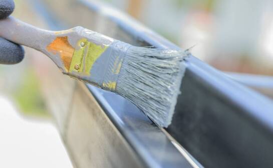 Malowanie żeliwnych odlewów jako sposób na zwiększenie ich trwałości.