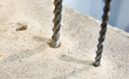 Specyfika przewiertów w betonie: co je odróżnia od innych metod?