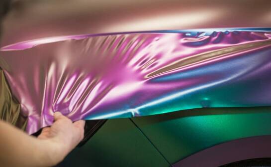 Personalizacja samochodowych lusterek – jak nadać swojemu pojazdowi unikalny wygląd?