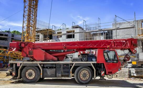 Kluczowe zalety wynajmu sprzętu budowlanego w BIS Wypożyczalnia w Poznaniu