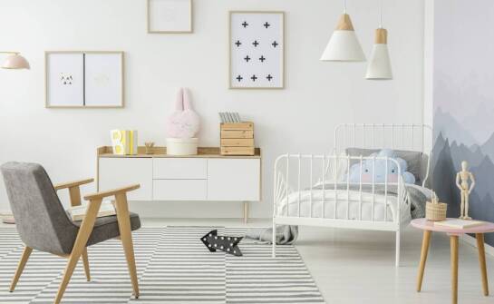 Zastosowanie sprężynujących listew w łóżkach dla dzieci – co warto wiedzieć?