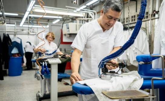 Pranie delikatnych tkanin w pralni chemicznej – co musisz wiedzieć?