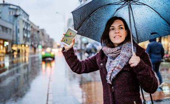 Wpływ innowacyjnych rozwiązań w projektowaniu reklamowych parasoli na ich skuteczność