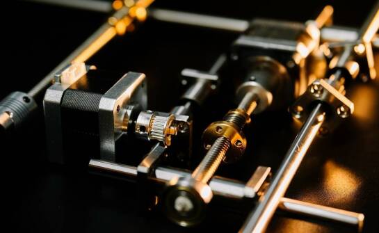 Modułowy design ploterów: jak dostosować urządzenie do unikalnych potrzeb produkcji?