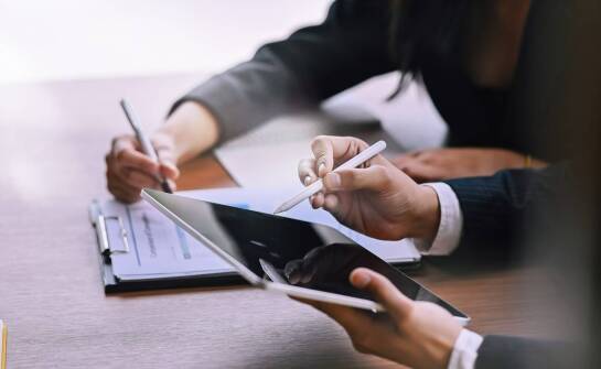 Jakich błędów unikać przy wyborze ubezpieczenia grupowego?