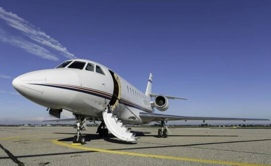 Jak wynajem samolotów wspiera rozwój międzynarodowych biznesów?