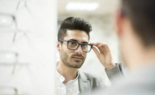 Jak dopasować okularowe soczewki do swojego stylu życia?