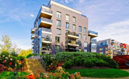 Systemowe balkony jako sposób na stworzenie dodatkowej przestrzeni na świeżym powietrzu