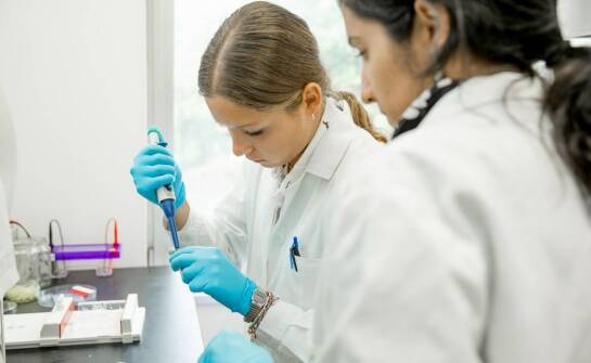 Efektywne metody wykorzystania nowoczesnego laboratoryjnego sprzętu w edukacji chemicznej