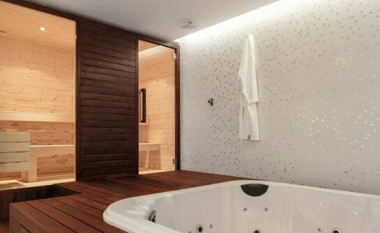 Odkryj wyjątkowe pakiety spa w renesansowym zamku – luksusowe wellness doświadczenia.