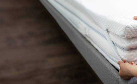 Jakie są najważniejsze cechy sprężynujących listew do stelaży łóżkowych?