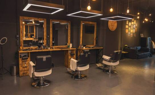 Nowoczesne techniki pielęgnacji włosów w salonie fryzjerskim na Ursynowie