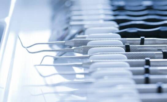 Jakie cechy powinny mieć sekcyjne formówki, aby zapewnić trwałość wypełnień?