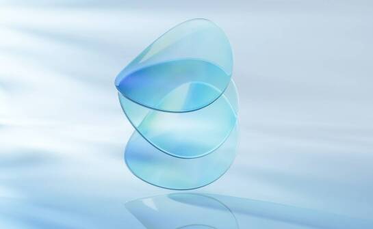 Jakie aspekty wpływają na jakość widzenia przez okulary z antyrefleksyjną powłoką?