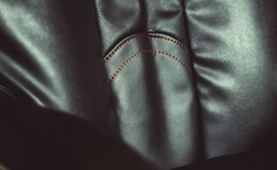 Bezpieczeństwo motocyklisty: jak wybrać odpowiedni zamek do kurtki?