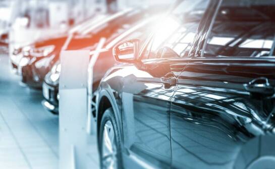 Korzyści z inwestowania w rzadkie modele samochodów z USA dostępnych na aukcjach