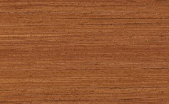 Rola egzotycznego drewna w produkcji kolonialnych mebli