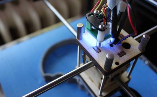 Jak technologie druku 3D wspierają innowacyjność w branży schodów?