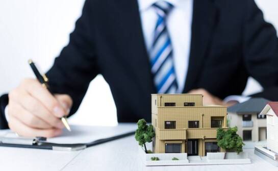 Jakie usługi oferuje agencja nieruchomości przy wynajmie domów w Poznaniu?