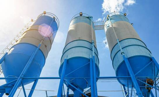 Lejowy silos - co warto wiedzieć o jego budowie i montażu?