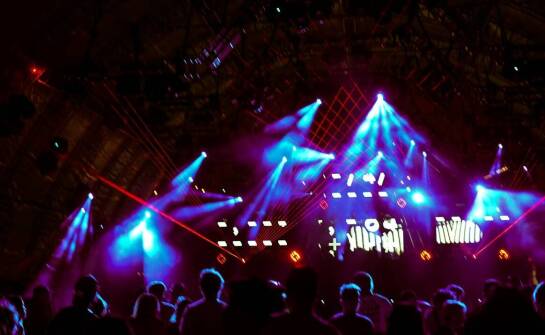 Jak muzyczne festiwale przyciągają międzynarodową publiczność?