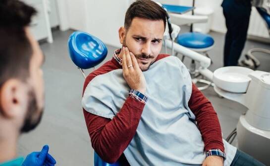 Najczęstsze obawy pacjentów przed usunięciem zębów w narkozie.