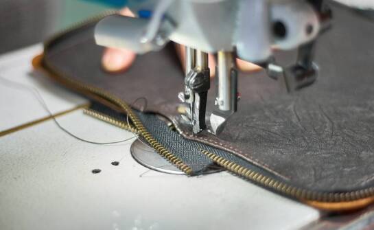 Proces produkcji twarzowej maski – co czyni ją wyjątkową?