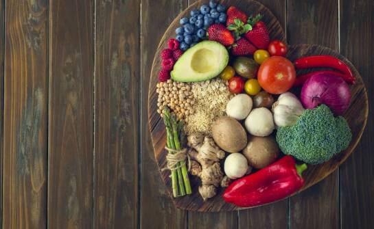 Jakie korzyści przynoszą egzogenne aminokwasy w diecie wegańskiej?