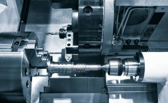 Automaty tokarskie jako narzędzie do produkcji dużych partii detali.
