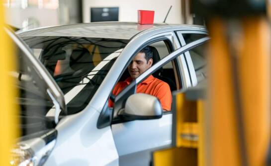 Jakie zawodowe grupy muszą przechodzić regularne badania psychotechniczne?