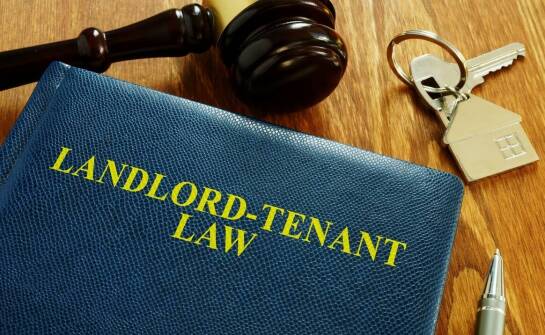 W jaki sposób komornik przeprowadza eksmisję zgodnie z prawem?