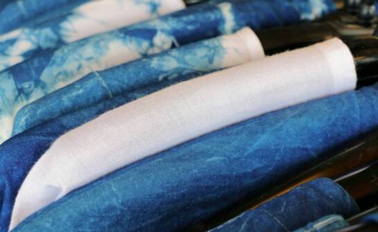 Jakie korzyści wynikają z używania bawełnianych toreb zamiast plastikowych?