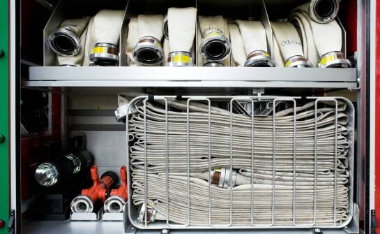 Kluczowe aspekty projektowania i produkcji węży osłonowych dla branży ratunkowej.