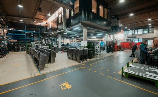 Innowacyjne technologie w produkcji magazynowych koszy