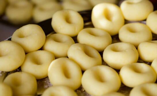 Przewodnik po wyborze najlepszego modelu elektrycznej maszynki do makaronu.