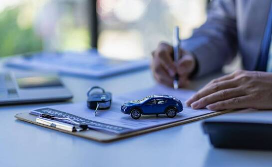 Jak nasz skup uszkodzonych aut minimalizuje formalności dla sprzedających?