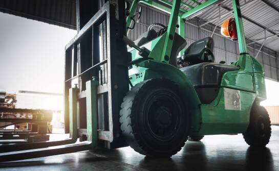 Rola oryginalnych podzespołów w utrzymaniu wysokiej wydajności wózków.