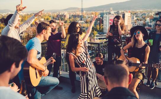 Jak wokalistka w Warszawie może wzbogacić oprawę muzyczną eventu?