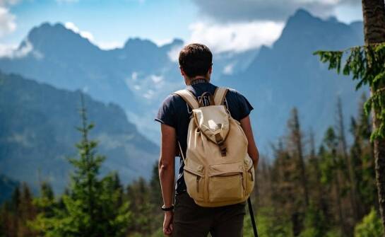 Jakie cechy powinien mieć idealny plecak do pieszych wycieczek?