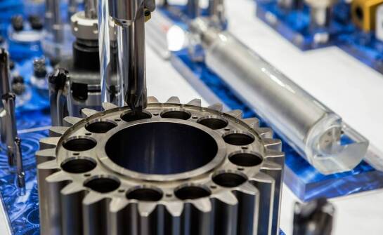 Wpływ jakości używanych ślimakowych przekładni na wydajność maszyn