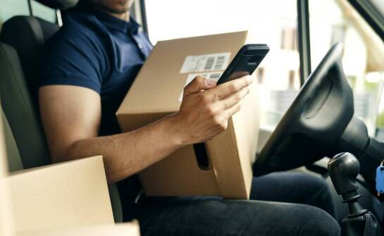 W jaki sposób śledzenie przesyłek w czasie rzeczywistym zwiększa komfort użytkowania?