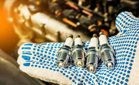 Jakie korzyści płyną z używania oryginalnych świec zapłonowych w Fordzie?