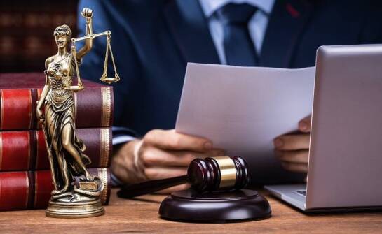 Kluczowe aspekty prawnej obsługi firm: co powinien wiedzieć każdy przedsiębiorca?