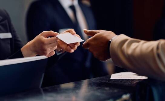 Jak elastyczne godziny zameldowania w Tychach wpływają na wygodę dla gości?