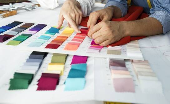 Najlepsze materiały na chłopięce ubranka – dlaczego warto postawić na bawełnę?