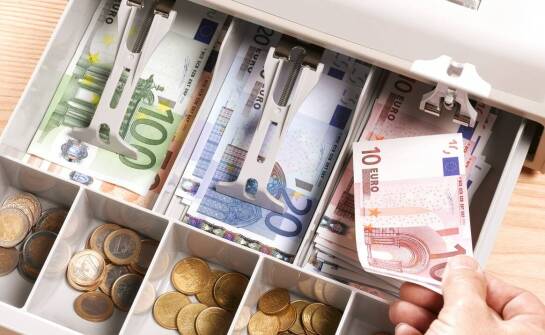 Wymiana dużych kwot w kantorze - czego się spodziewać?