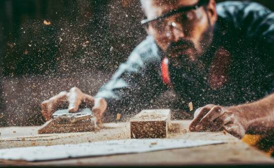 Proces regeneracji elementów maszyn stolarskich – co warto wiedzieć?